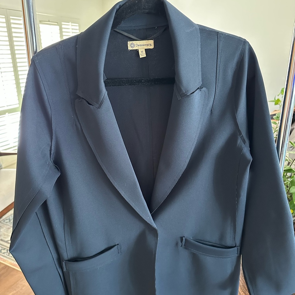 Classic Navy Blue Blazer w Raw Edge Seams and Velcro Button Size M